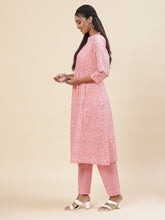 Floral Printed Cotton Kurta With Pants